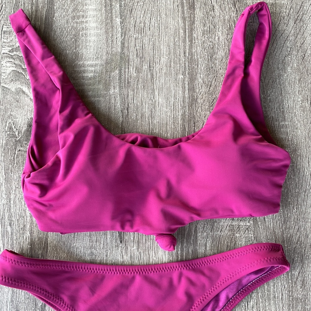 Front Knot Bikini Set - Picture 3 of 3